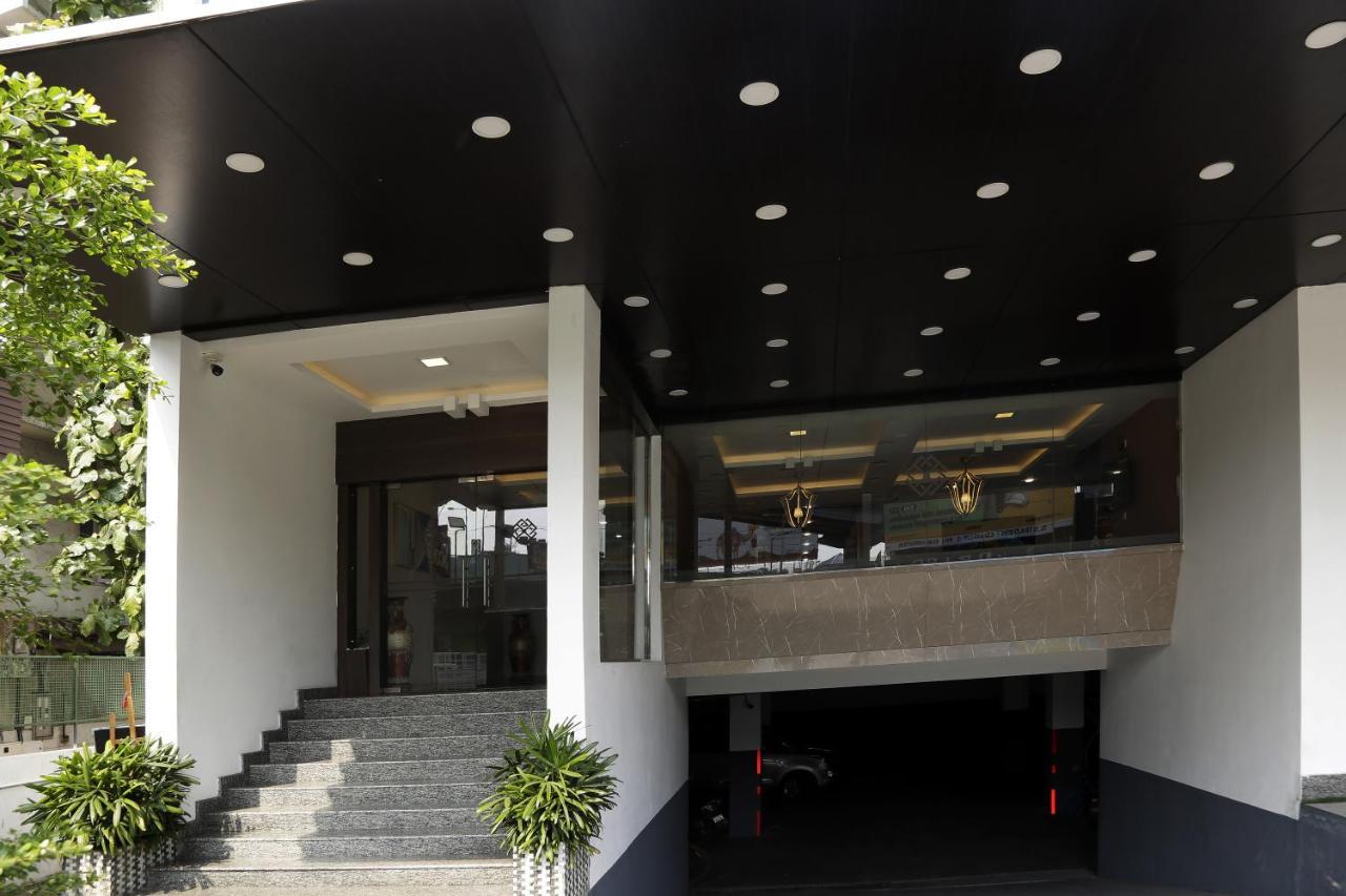 מלון Kochi Esquina Residency מראה חיצוני תמונה